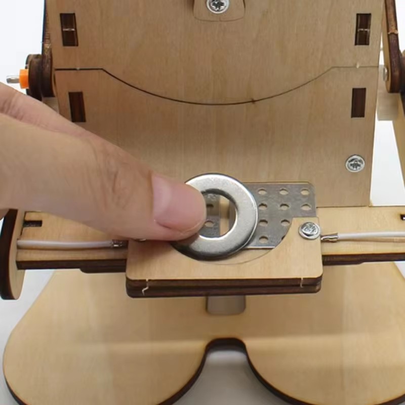 Coin Swallowing Eating Robot M - Science Robotics ulasan dan harga
